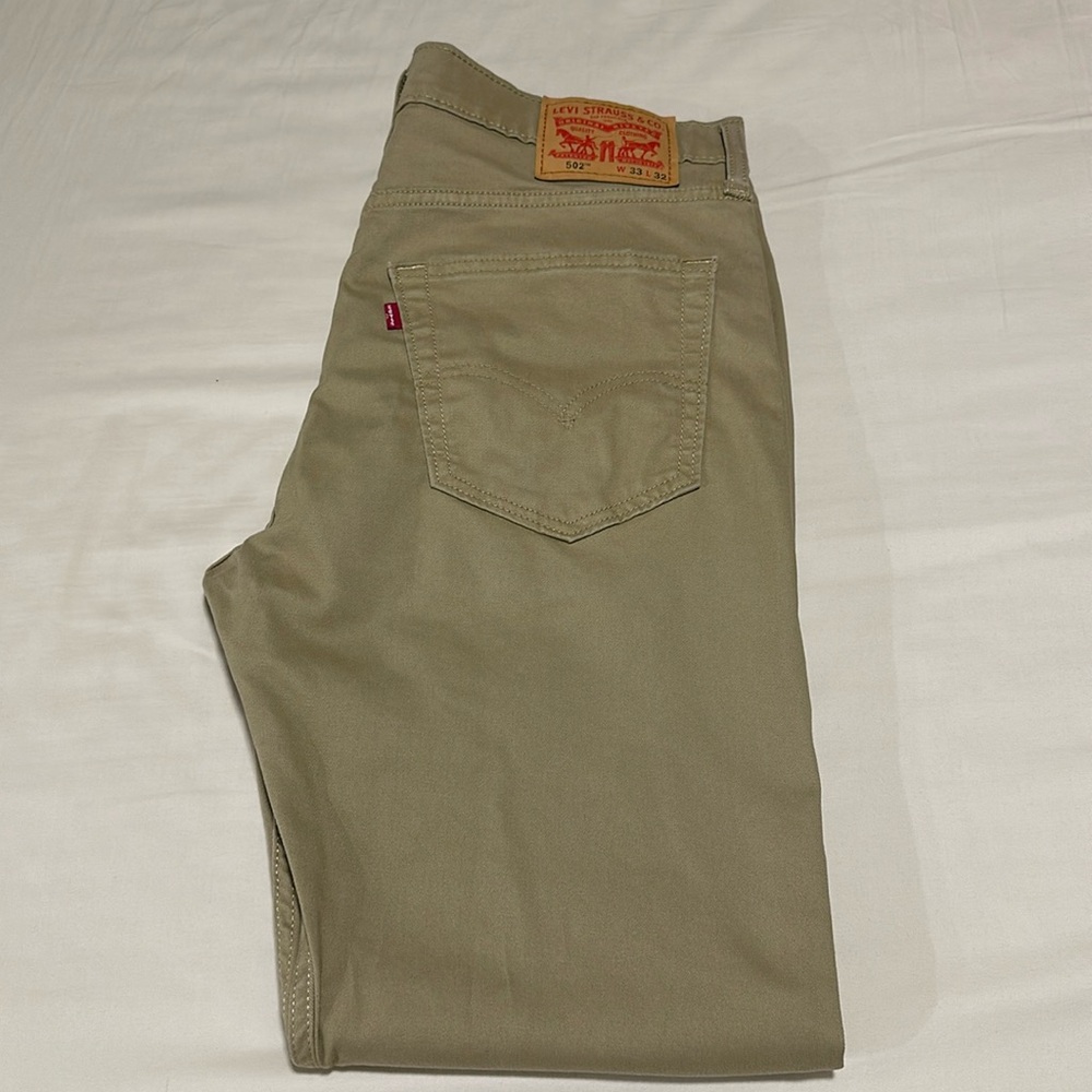Levi’s 502, W33 L32, light tan